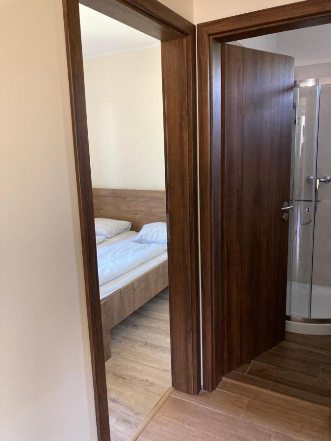 Konrad Apartman Villa Balatonmáriafürdő Buitenkant foto
