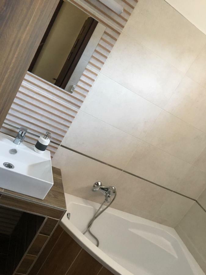 Konrad Apartman Villa Balatonmáriafürdő Buitenkant foto